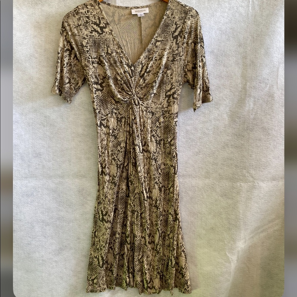 Motherhood snakeskin maternity dress size M/medium